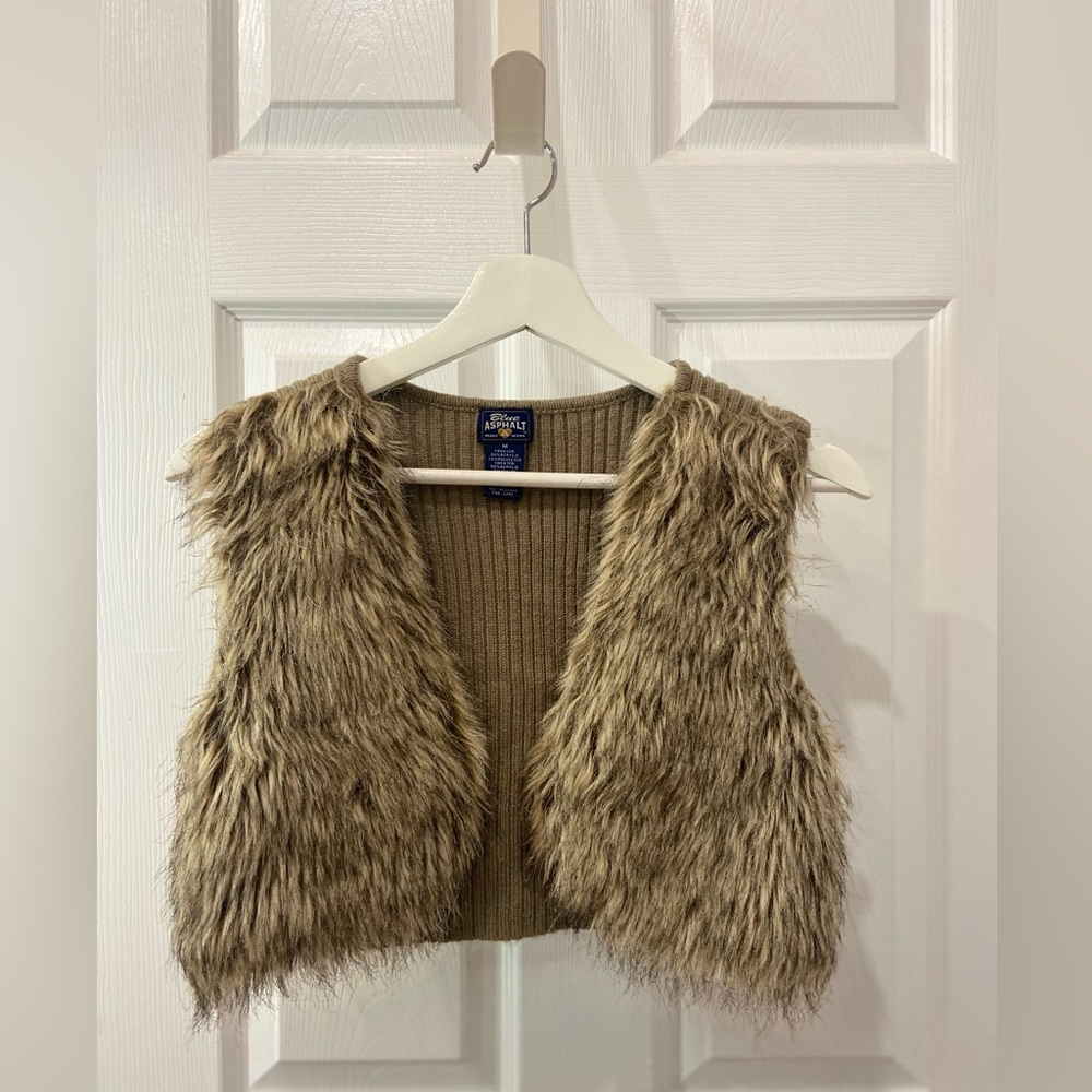 Cropped Faux Fur vest - Picture 1 of 8